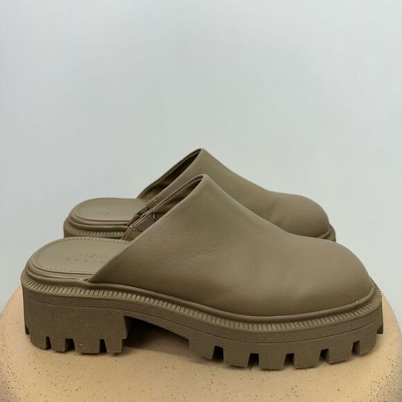 ASOS Design Women’s Marvin Chunky Flat Mules in Khaki Tan - Picture 2 of 10